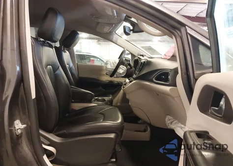 2021 Chrysler Voyager Lxi from USA, damaged, VIN 2C4RC1DGXMR513005